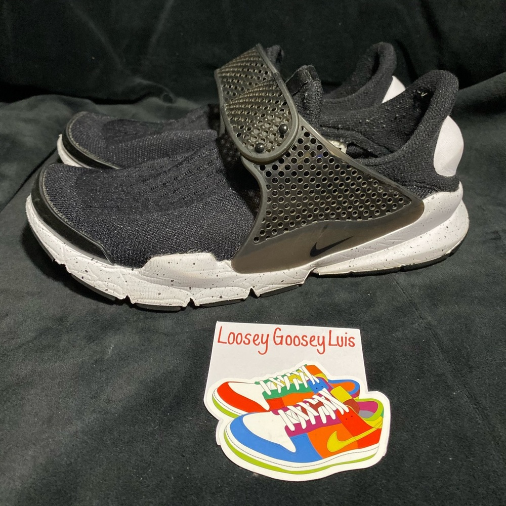 Nike Sock Dart SE ‘Black’